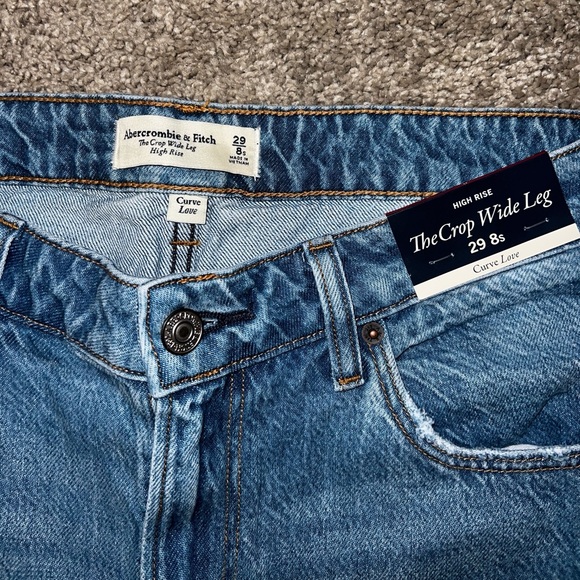 Cropped Wide Leg Jean - Picture 5 of 7